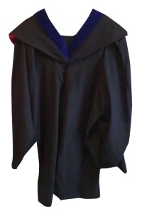 自家設計大學畢業袍    團體訂購畢業袍    自訂畢業袍製造商  學士袍   嶺南大學  DA134